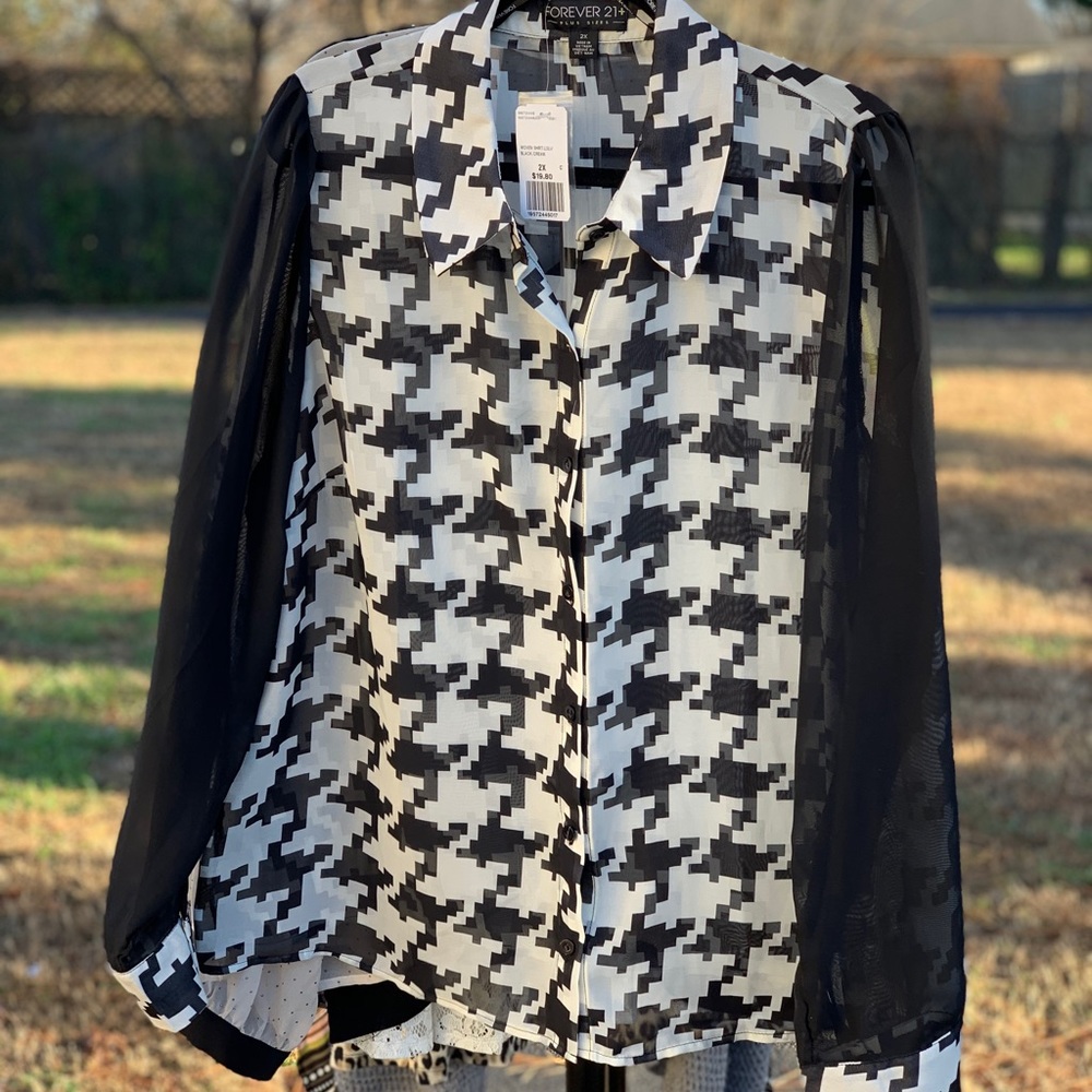 Black and White houndstooth print blouse